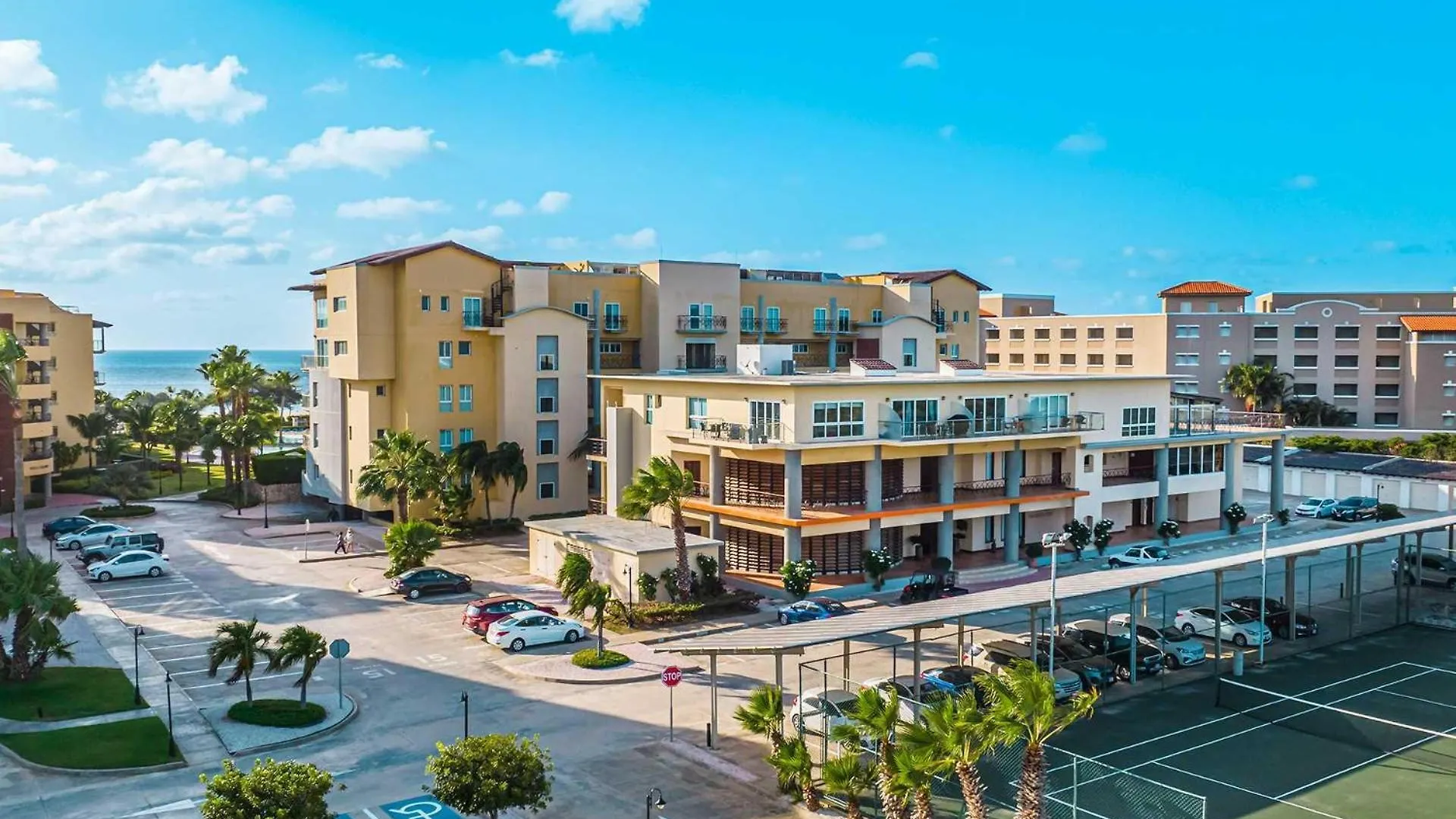 Beachfront - Eagle Beach - Sapphire 2Br Condo E322 Palm Beach