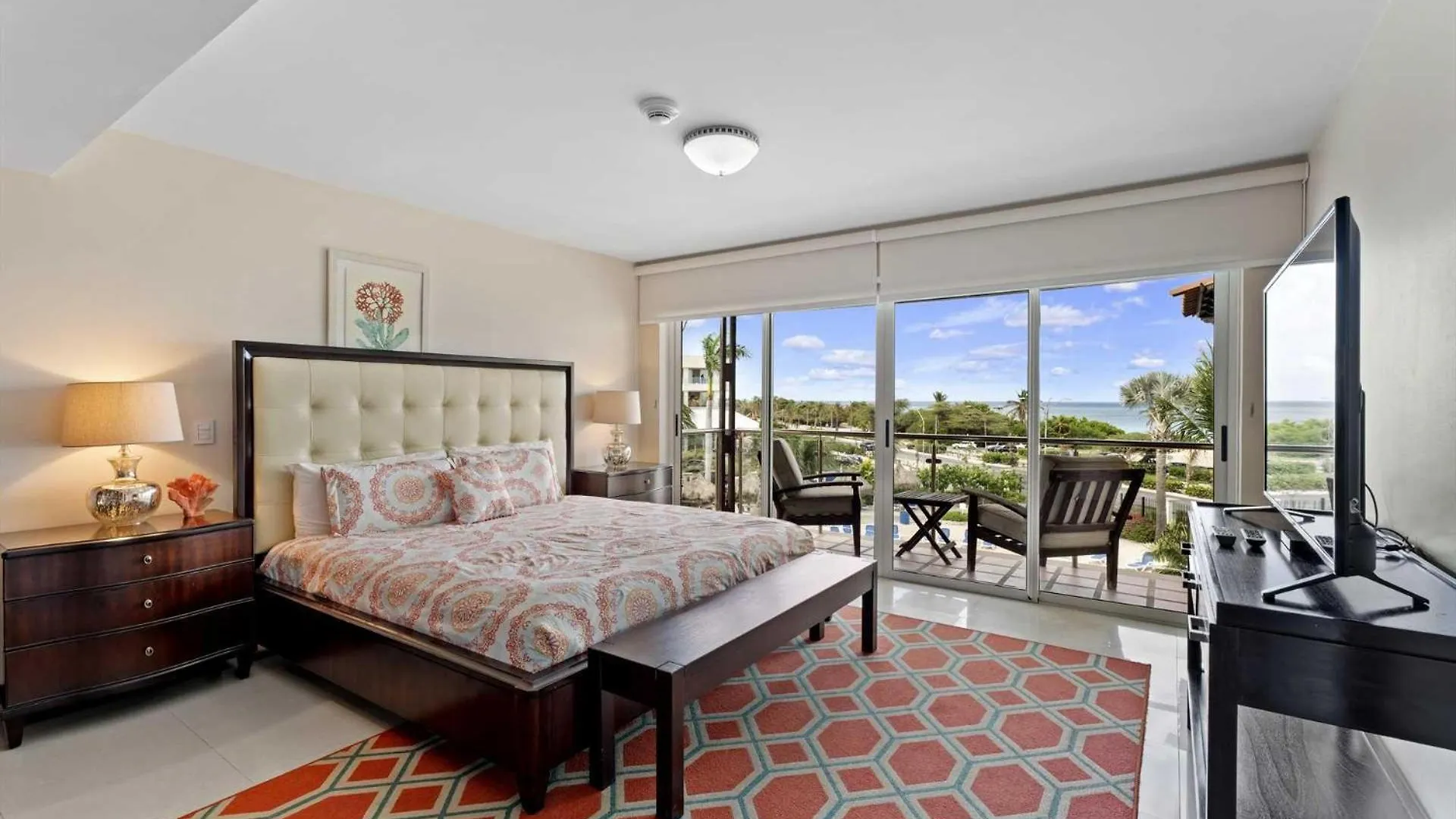 Casa de Férias Beachfront - Eagle Beach - Sapphire 2Br Condo E322 Palm Beach Aruba