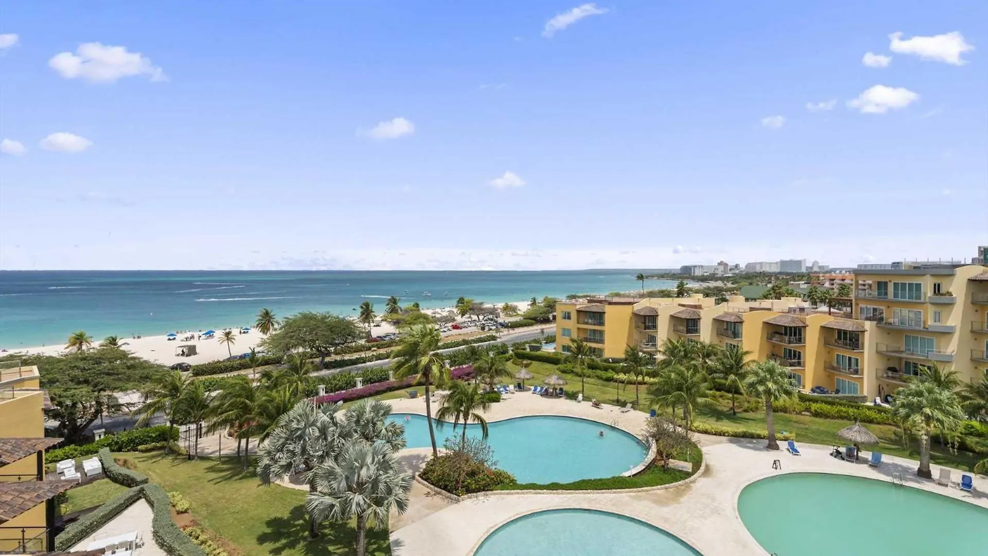 Casa de Férias Beachfront - Eagle Beach - Sapphire 2Br Condo E322 Palm Beach