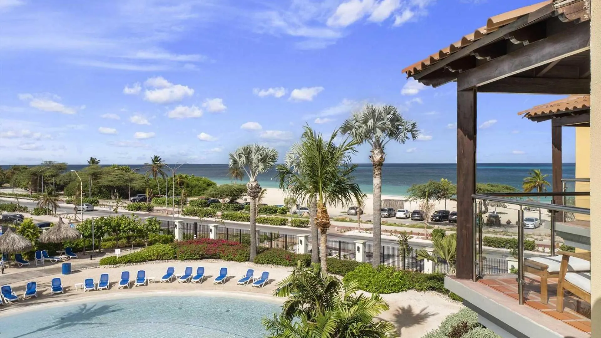 Beachfront - Eagle Beach - Sapphire 2Br Condo E322 location